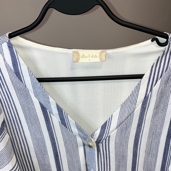 Altar'd State Blue and White V-Neck Top - Picture 1 of 5